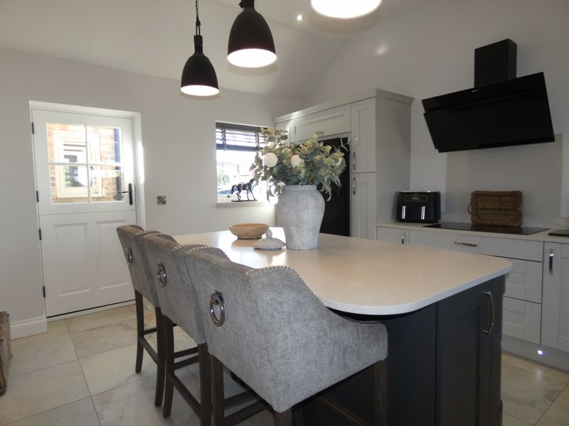 Kitchen- click for photo gallery